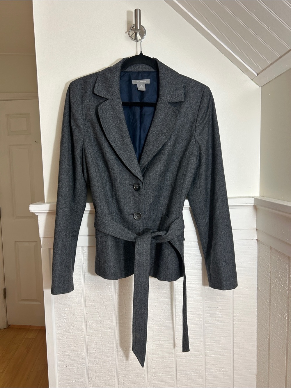 Ann Taylor Gray Blue Wool Blazer with Belt size women’s 10, academia, office